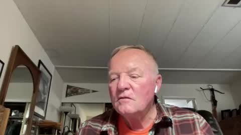 Snapshot of cookoosnest chatting on 02.13.26 cookoosnest online show from 02.13.26