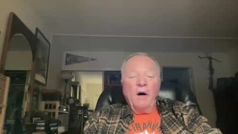 Snapshot of cookoosnest chatting on 02.14.26 cookoosnest online show from 02.14.26