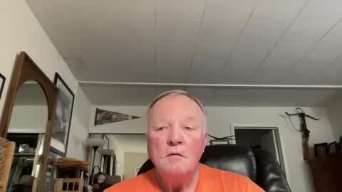 Snapshot of cookoosnest chatting on 02.18.26 cookoosnest online show from 02.18.26