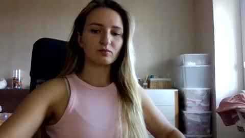 cora_fora online show from 09.17.25