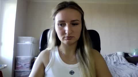 cora_fora online show from 09.22.25