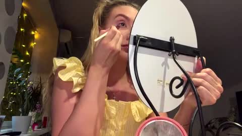 Anny online show from 04.01.26