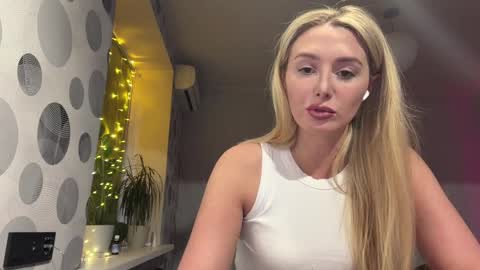 Anny online show from 04.09.26