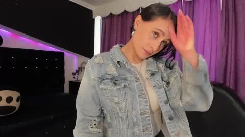 Coral  online show from 02.17.26