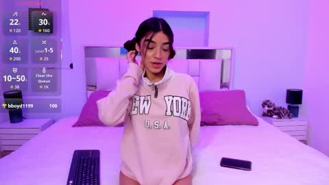 Snapshot of coral_jhoness chatting on 11.21.25 Carol Jhones online show from 11.21.25