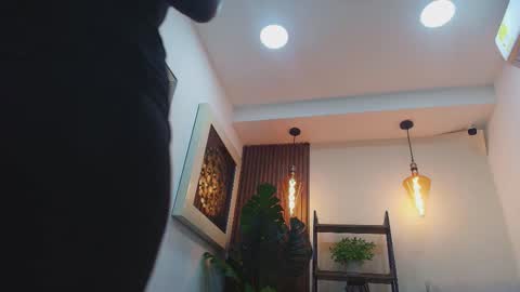 Coral online show from 09.29.25