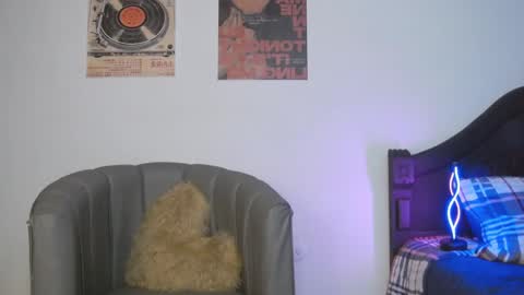 Coralie Bronson online show from 02.26.26