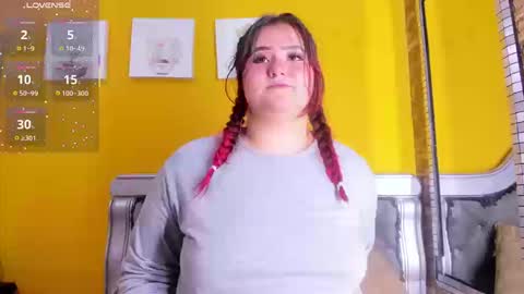 Snapshot of coraline_fox2 chatting on 09.12.25 coraline online show from 09.12.25