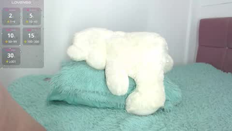 Snapshot of coraline_fox2 chatting on 10.25.25 coraline online show from 10.25.25