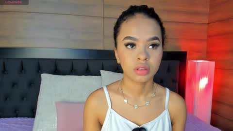 coralineross_ online show from 12.19.25