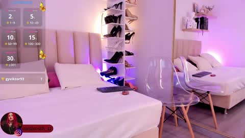 Coral Smith online show from 02.12.25