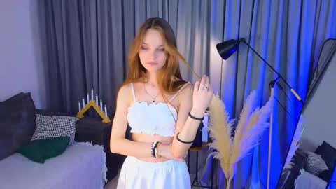 Lia online show from 11.21.25