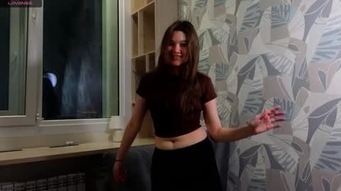 Leya online show from 10.17.25