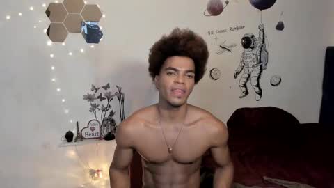 Snapshot of coreyglover chatting on 11.06.25 CoreyGlover online show from 11.06.25