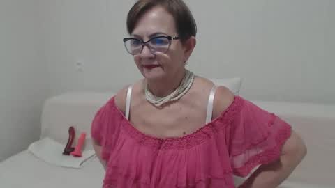 Snapshot of corssika chatting on 01.20.25 corssika online show from 01.20.25