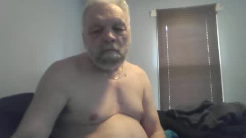 Snapshot of coryp chatting on 11.25.25 coryp online show from 11.25.25