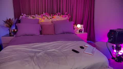 Sia online show from 02.04.25