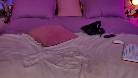 Sia online show from 02.19.25