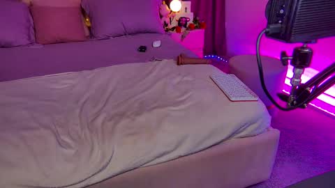 Sia online show from 02.21.25