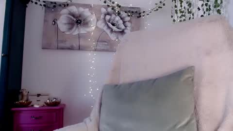 Lydia online show from 02.10.25