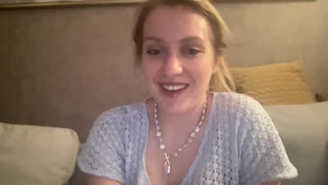 cosmo_blondiee online show from 09.27.25