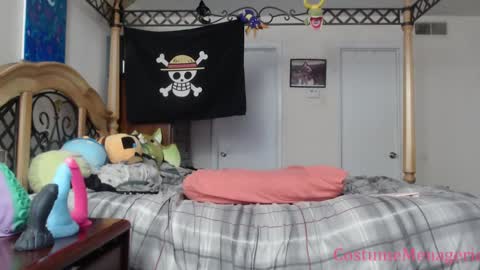 Snapshot of costumemenagerie chatting on 01.30.25 Amethyst Cox online show from 01.30.25