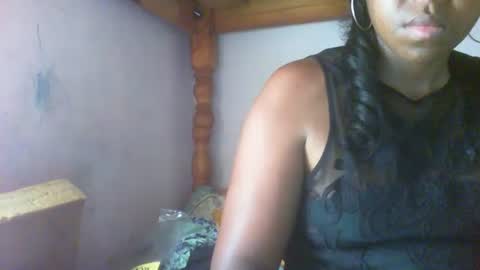 Snapshot of couleur_vanille chatting on 01.30.25 couleur_vanille online show from 01.30.25