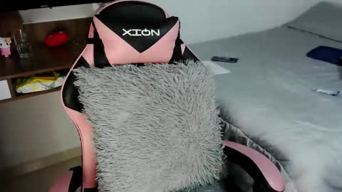 Snapshot of countessofthenight69 chatting on 11.17.25 Emma steffano fraggacci online show from 11.17.25