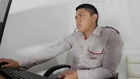 Snapshot of couple_fantasy30 chatting on 01.09.25 Nikol y  tomy online show from 01.09.25