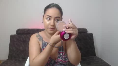 Snapshot of couple_sexandlove chatting on 02.20.25 ALEJANDRO Y EMILY online show from 02.20.25