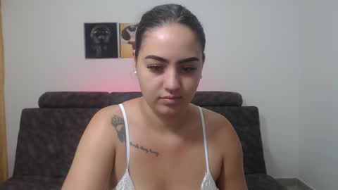Snapshot of couple_sexandlove chatting on 03.11.25 ALEJANDRO Y EMILY online show from 03.11.25