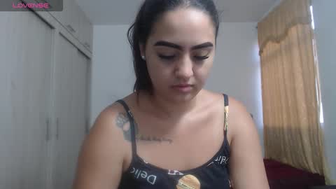 Snapshot of couple_sexandlove chatting on 10.04.25 ALEJANDRO Y EMILY online show from 10.04.25