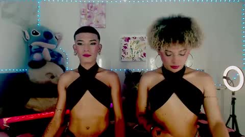 Snapshot of couple_sweet1016 chatting on 10.01.25 ALEXA KIM online show from 10.01.25