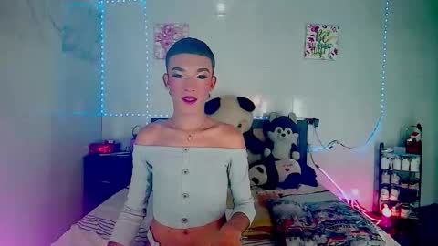 Snapshot of couple_sweet1016 chatting on 10.19.25 ALEXA KIM online show from 10.19.25