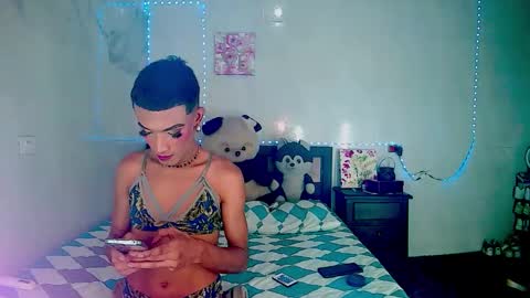 Snapshot of couple_sweet1016 chatting on 10.28.25 ALEXA KIM online show from 10.28.25