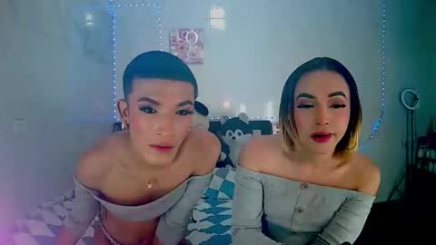 Snapshot of couple_sweet1016 chatting on 11.05.25 ALEXA KIM online show from 11.05.25