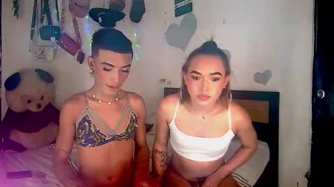 Snapshot of couple_sweet1016 chatting on 11.20.25 ALEXA KIM online show from 11.20.25