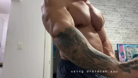 couplemuscle40 online show from 05.30.26
