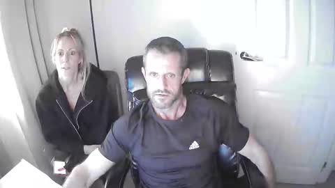 Snapshot of coupleplaycaddie chatting on 10.19.25 coupleplaycaddie online show from 10.19.25