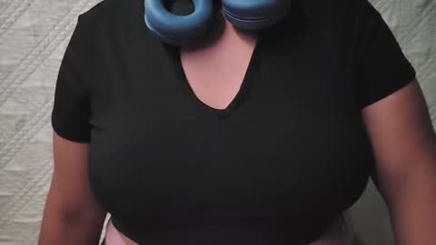 Snapshot of couplexxx0 chatting on 11.24.25 couplexxx0 online show from 11.24.25