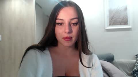 Snapshot of courtney_lux chatting on 10.03.25 Courtney online show from 10.03.25
