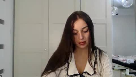 Snapshot of courtney_lux chatting on 10.17.25 Courtney online show from 10.17.25