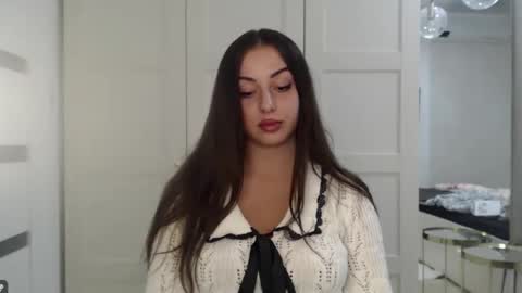 Snapshot of courtney_lux chatting on 10.22.25 Courtney online show from 10.22.25