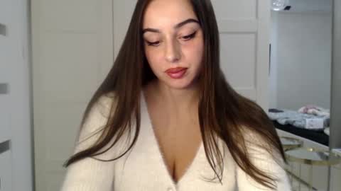 Snapshot of courtney_lux chatting on 10.30.25 Courtney online show from 10.30.25