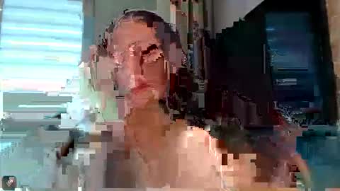 Snapshot of courtney_lux chatting on 11.12.25 Courtney online show from 11.12.25