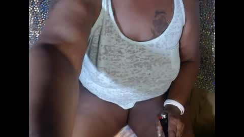 Snapshot of coykinks chatting on 04.02.26 Ebony Euphoria online show from 04.02.26