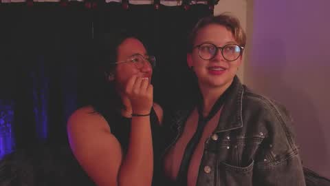 Snapshot of crazy_cakes_ chatting on 09.12.25 Lexie  Rose  online show from 09.12.25