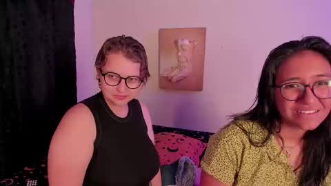 Snapshot of crazy_cakes_ chatting on 12.20.25 Lexie Rose online show from 12.20.25