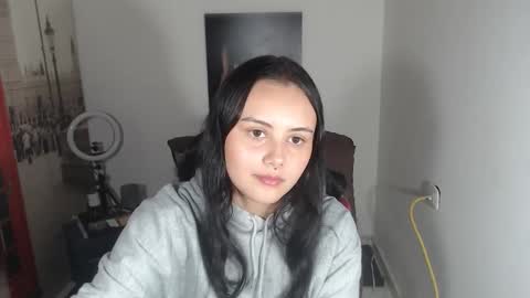 Snapshot of crazy_daniela chatting on 10.01.25 crazy_daniela online show from 10.01.25