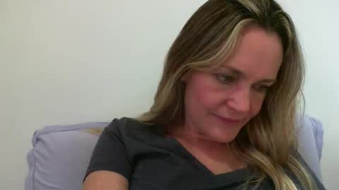 Anny online show from 01.14.25